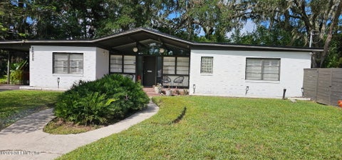Photo of 1258 HICKMAN Road, Jacksonville, FL 32216 (MLS # 2165400)