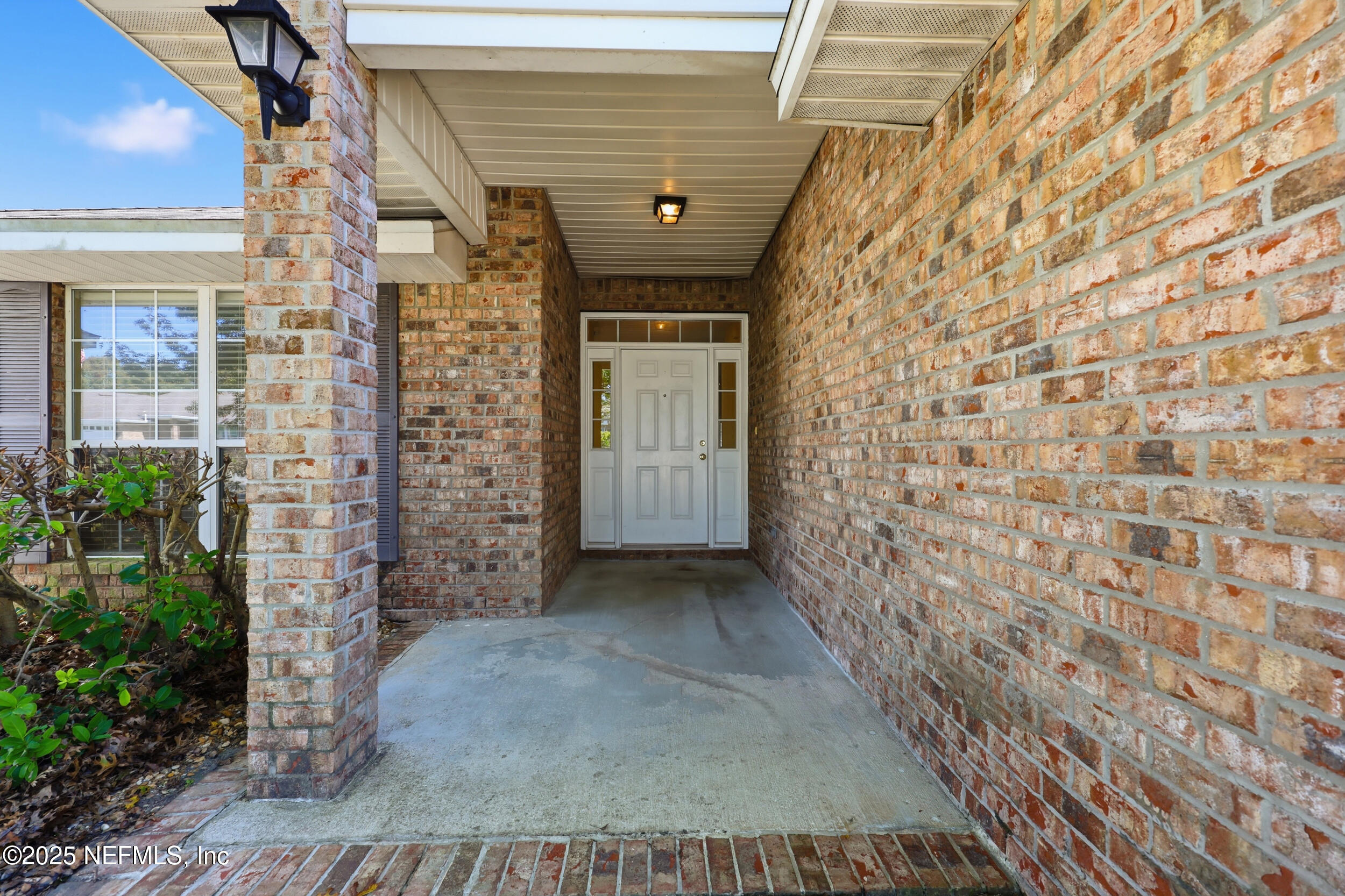 1849 CREEKVIEW Drive