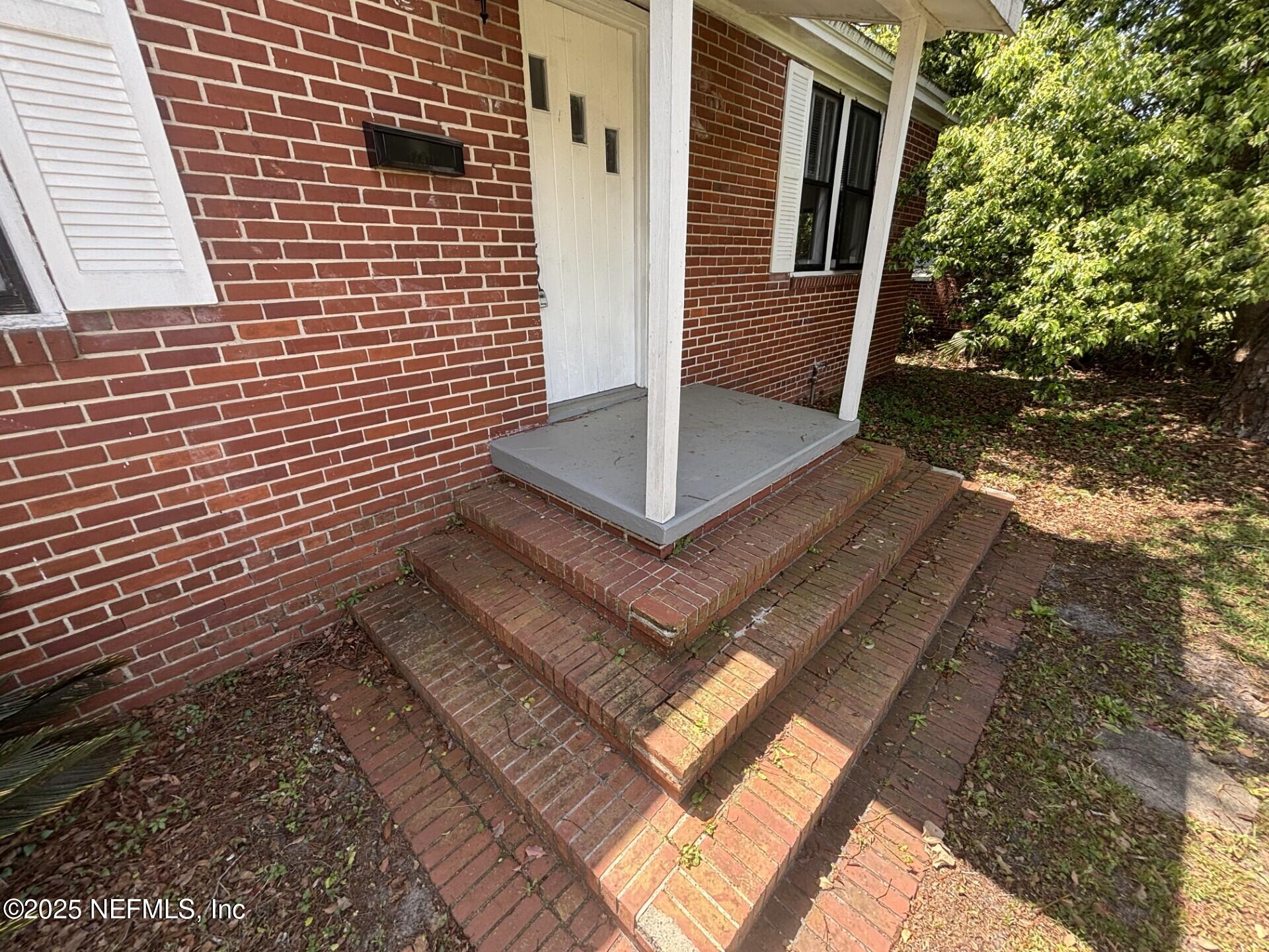 5010 BLACKBURN Street