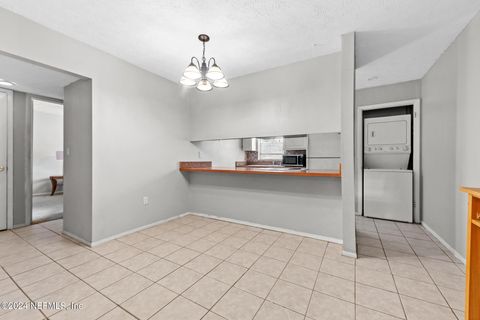 Condominium in Jacksonville FL 1950 PAINE Avenue 4.jpg