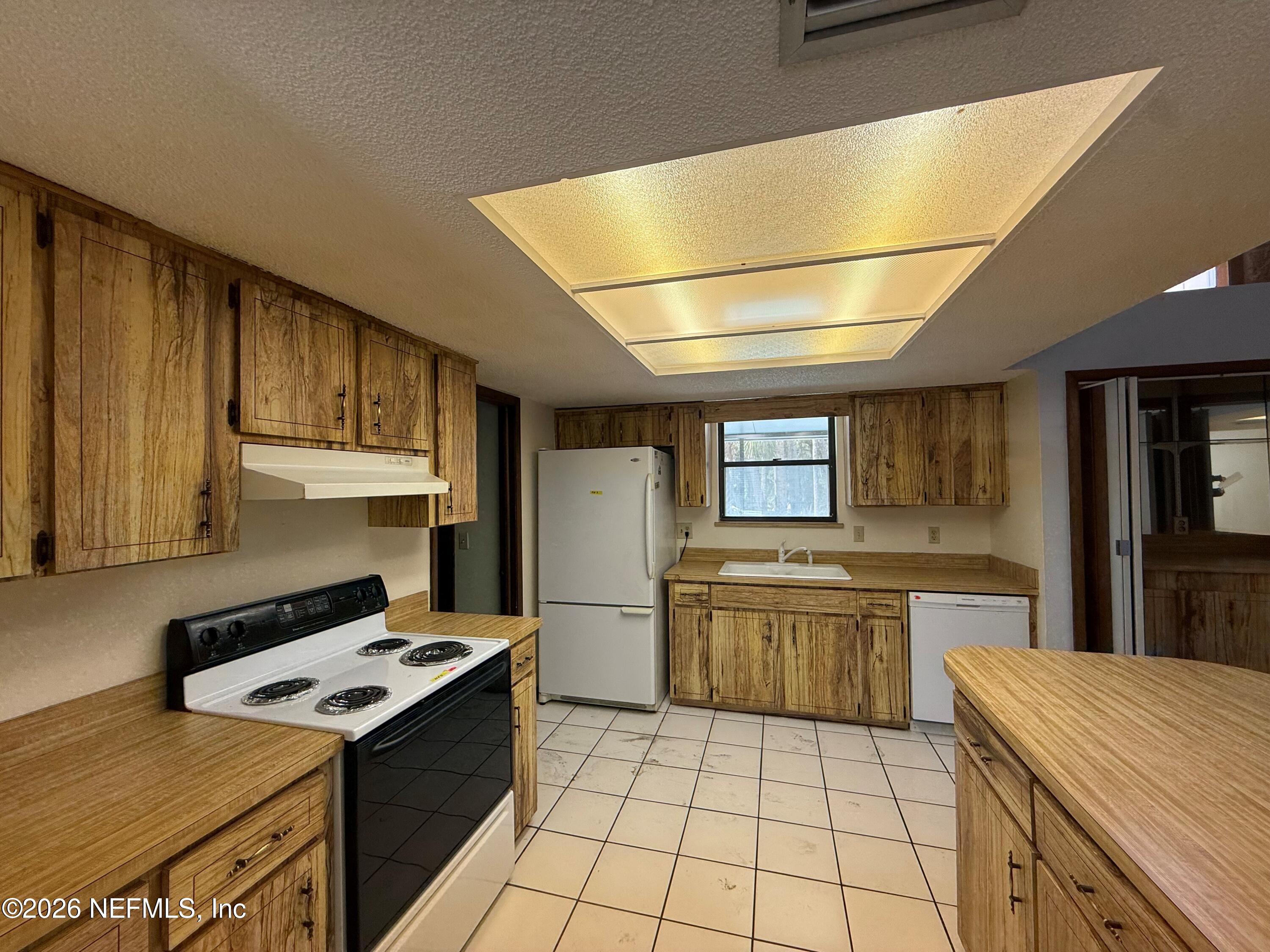 Atlantic Beach, Florida, 32233, United States, 3 Bedrooms Bedrooms, ,3 BathroomsBathrooms,Residential,Active,2038184