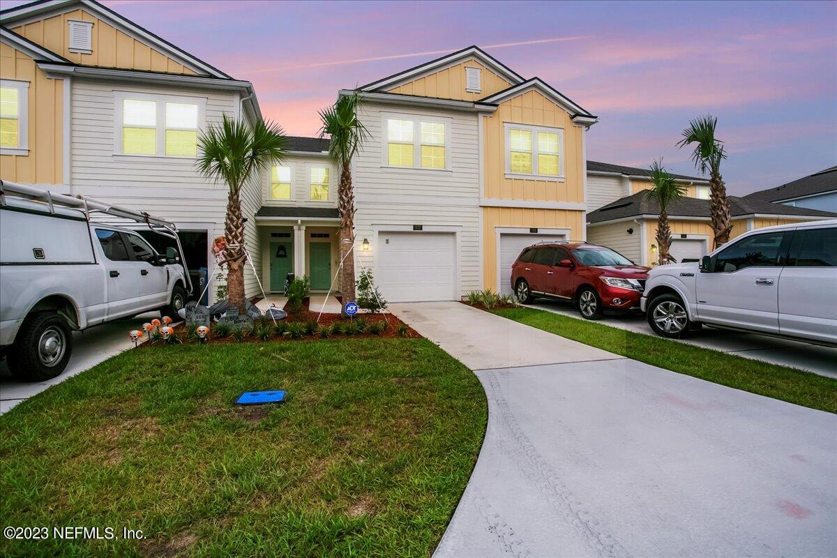 St Augustine, FL home for sale located at 572 Coastline Way, St Augustine, FL 32092