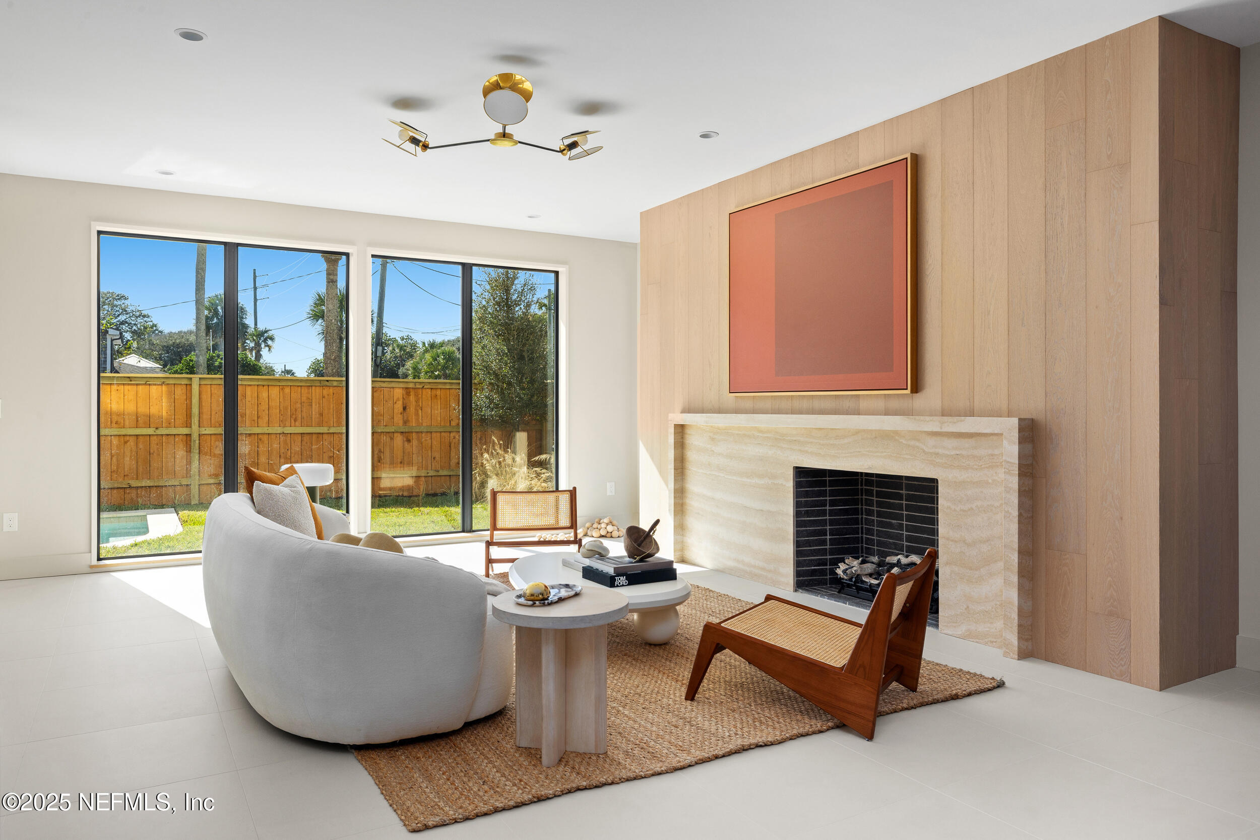 1475 OCEAN Boulevard