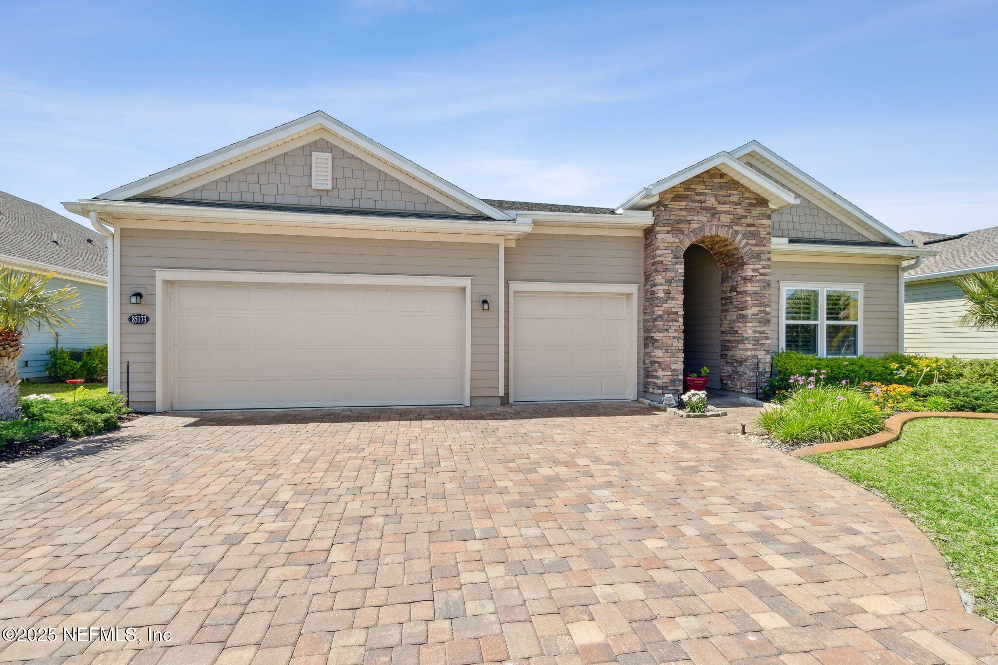 85173 FALL RIVER Parkway