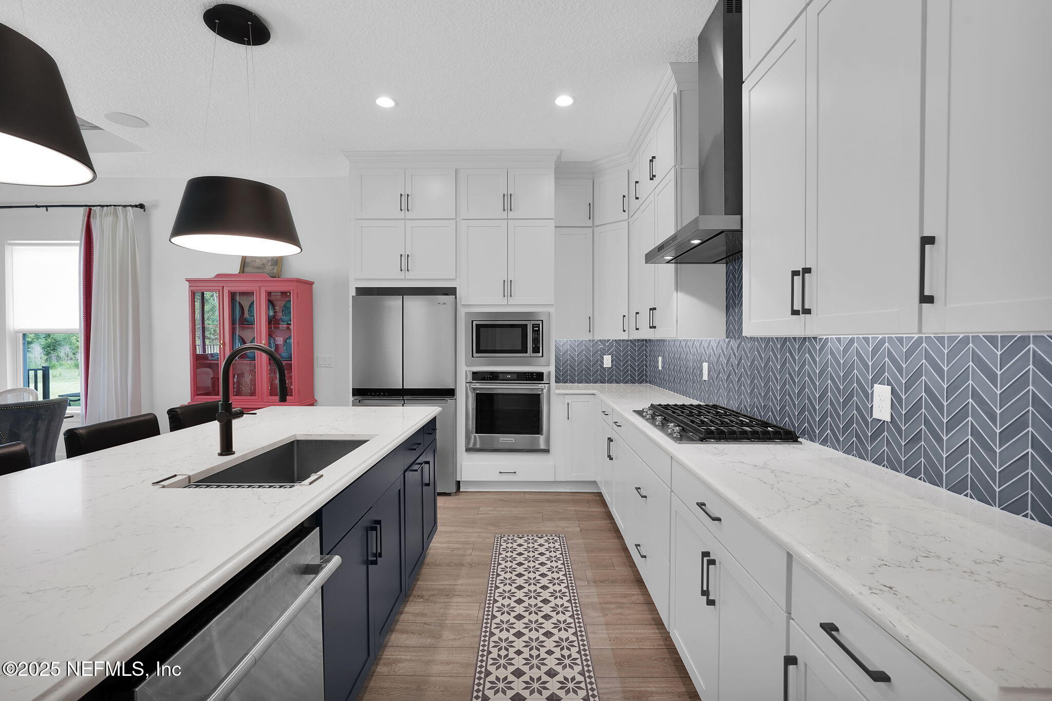 9813 FILAMENT Boulevard