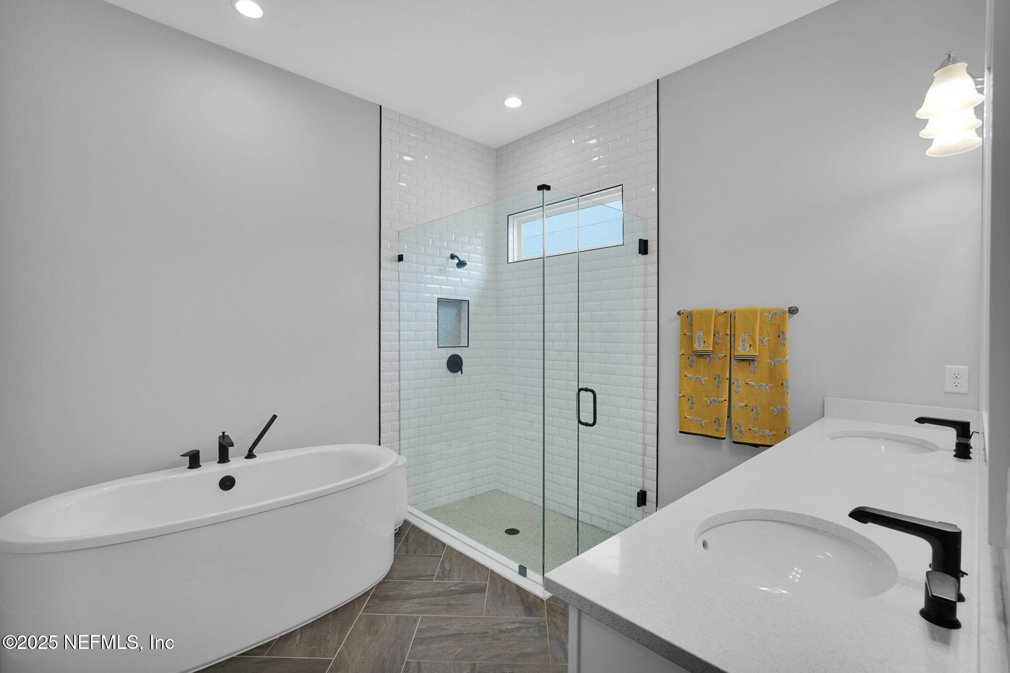 9813 FILAMENT Boulevard