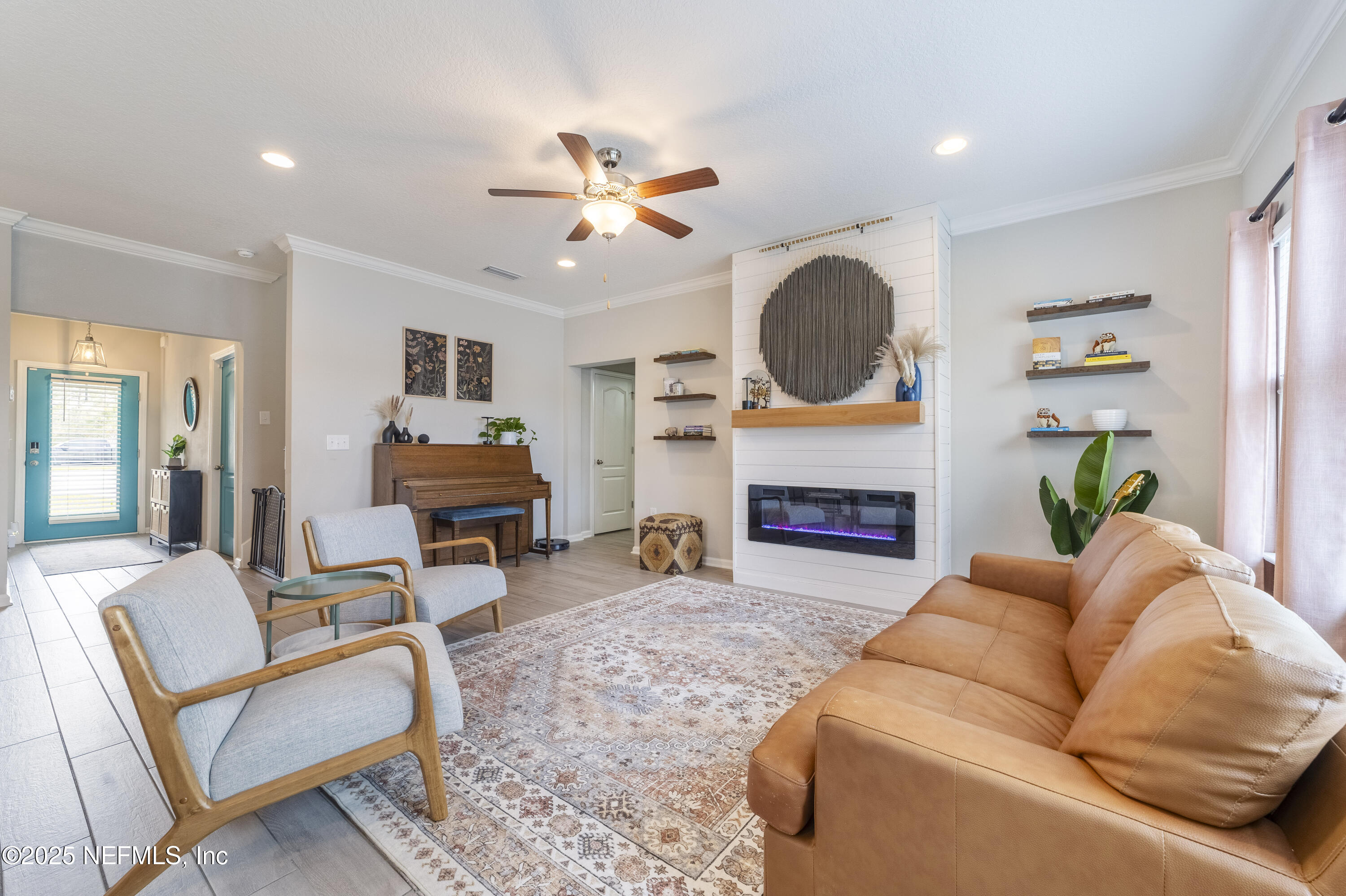 332 LOST LAKE Drive