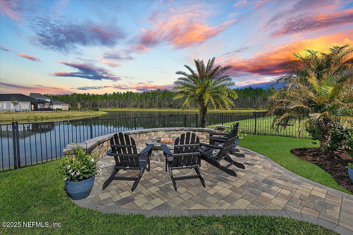 804 SILVER PINE Drive
