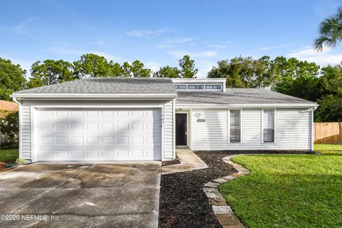 Photo of 11665 SUMMER TREE Road N, Jacksonville, FL 32246 (MLS # 2129434)