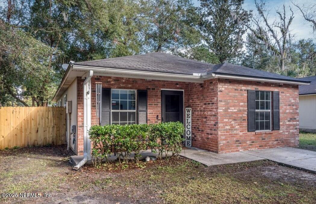 2163 THOMAS Court