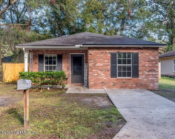 2163 THOMAS Court