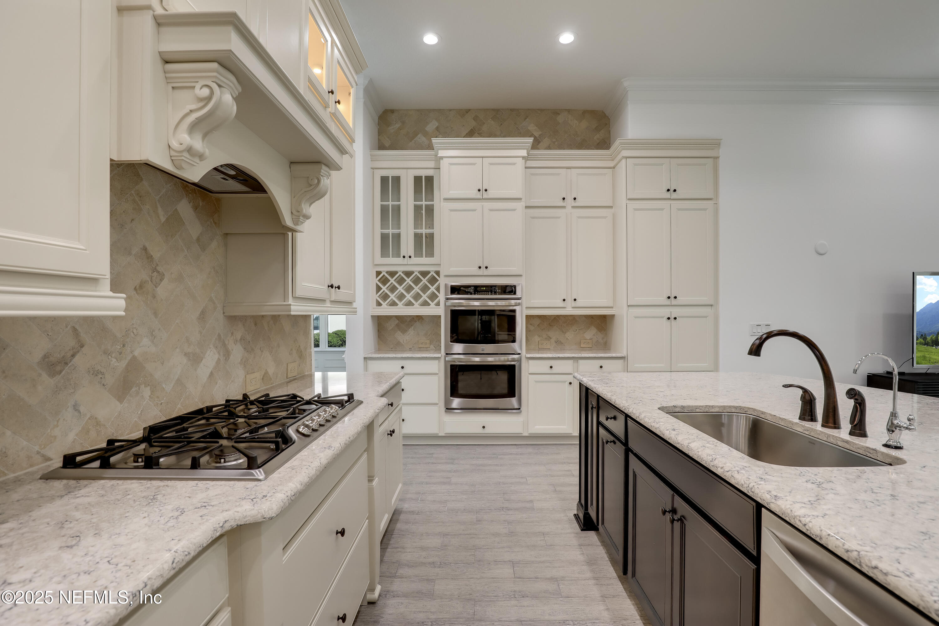 45 KING PALM Court