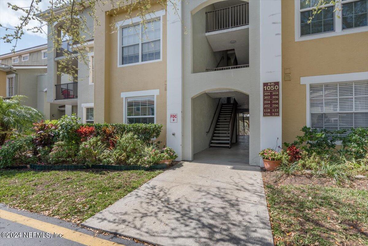 St Augustine, FL home for sale located at 1050 Bella Vista Boulevard Unit 10-116, St Augustine, FL 32084