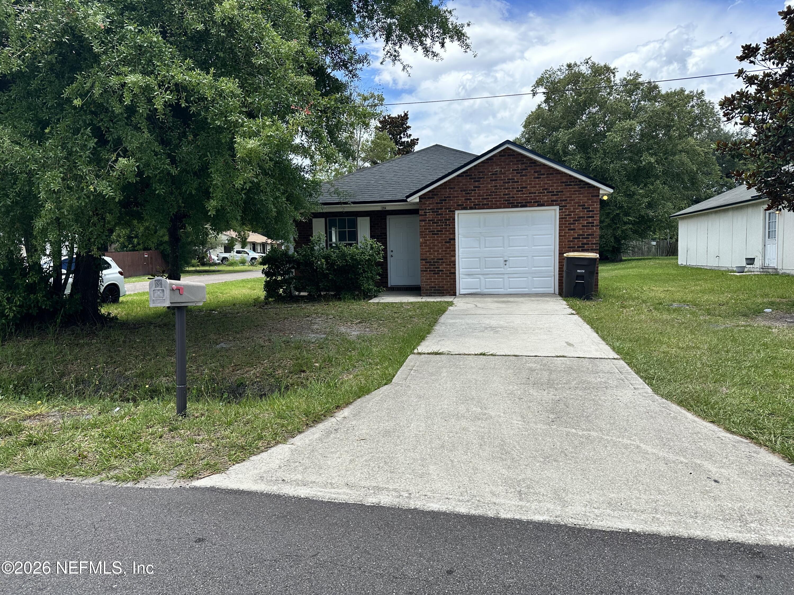 Photo 1 of 21 — 1394 MANOTAK Avenue, Jacksonville, FL 32210