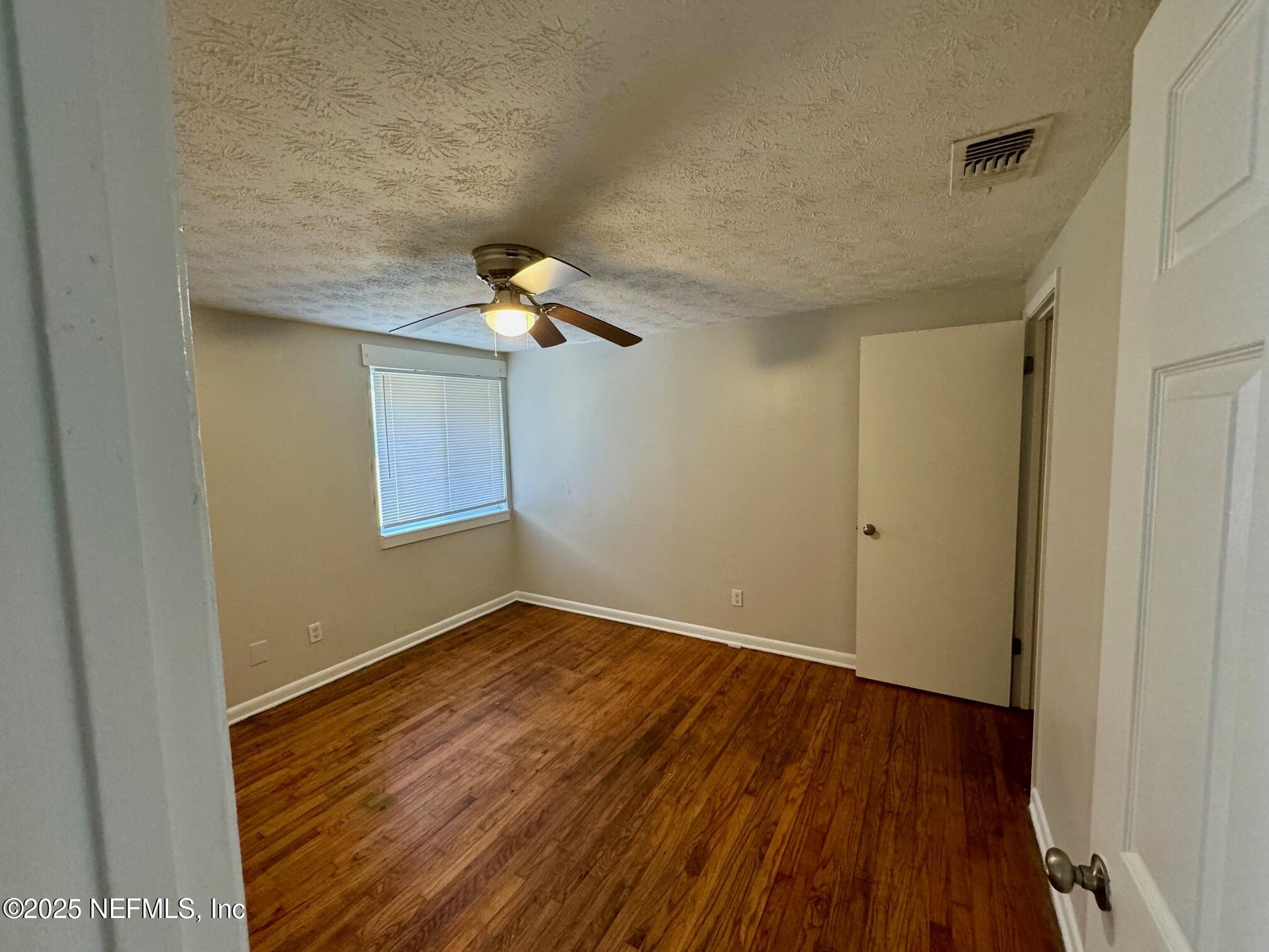 1641 E 16TH Street