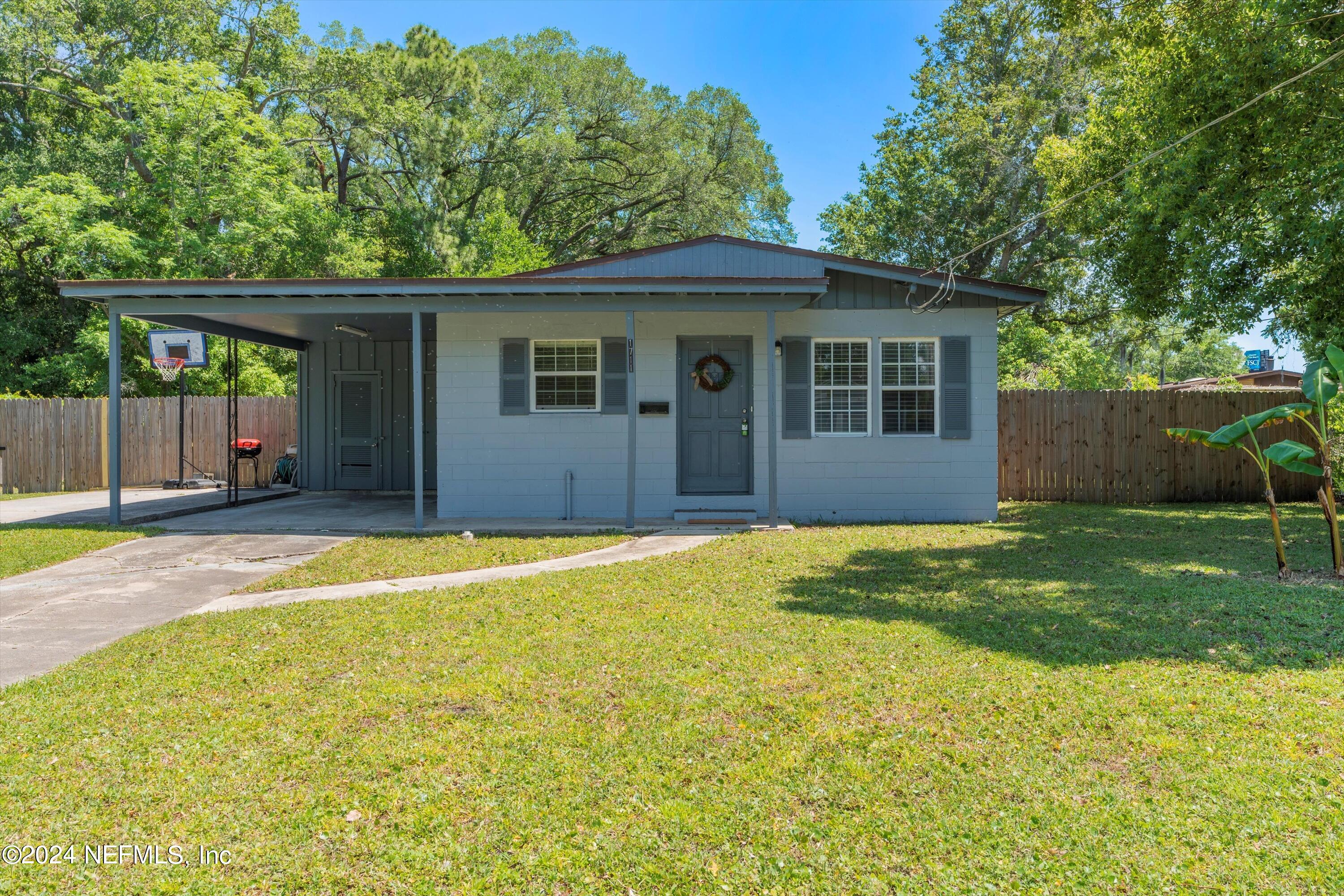 Jacksonville, FL home for sale located at 1711 Dibble Circle E, Jacksonville, FL 32246