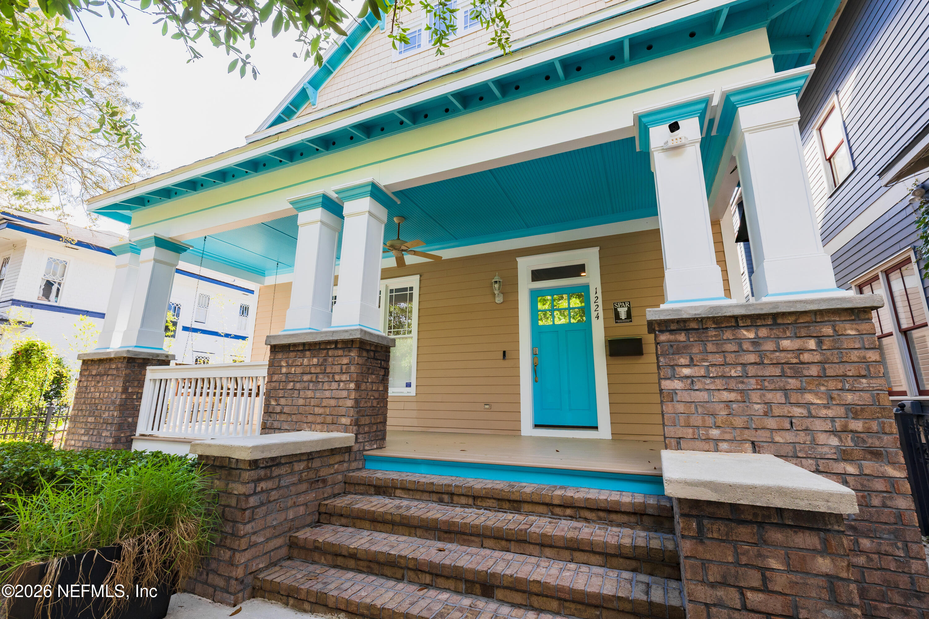 1224 N MARKET Street