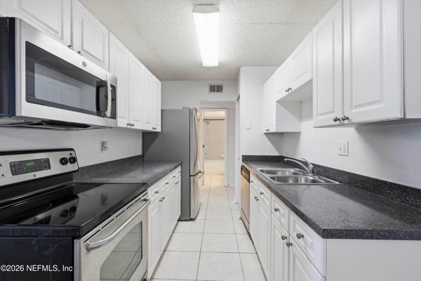 355 MONUMENT RD APT 10D1, JACKSONVILLE, FL 32225 - Image eb15c8efcc7fd593ed662fce2c2a781c/2979722639