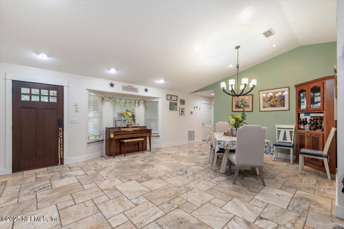3776 ARROWHEAD Drive
