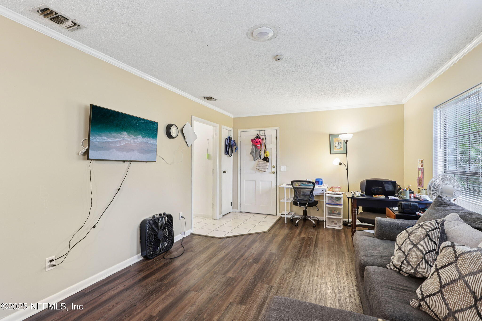 810 MEADOWBROOK Drive