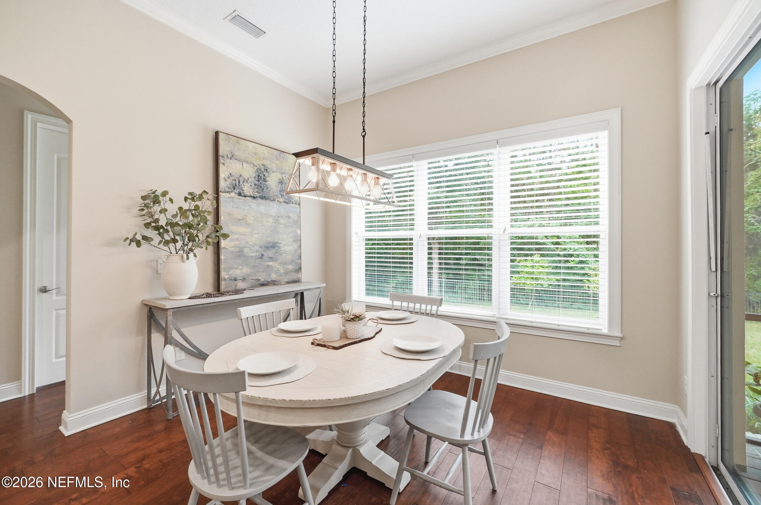 524 SEBASTIAN Square