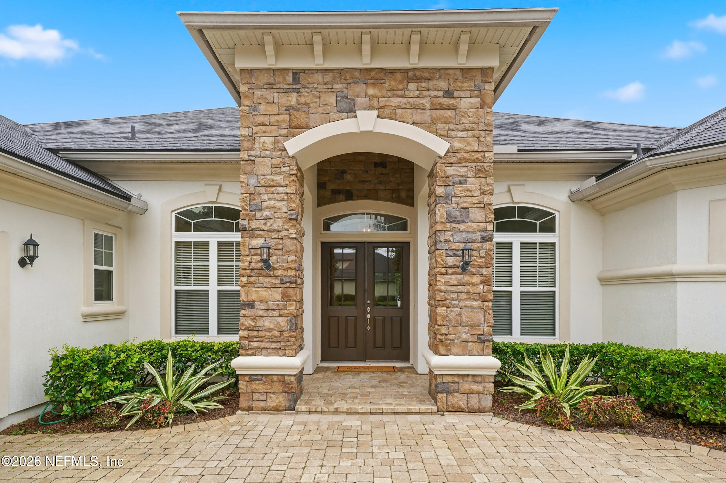 524 SEBASTIAN Square