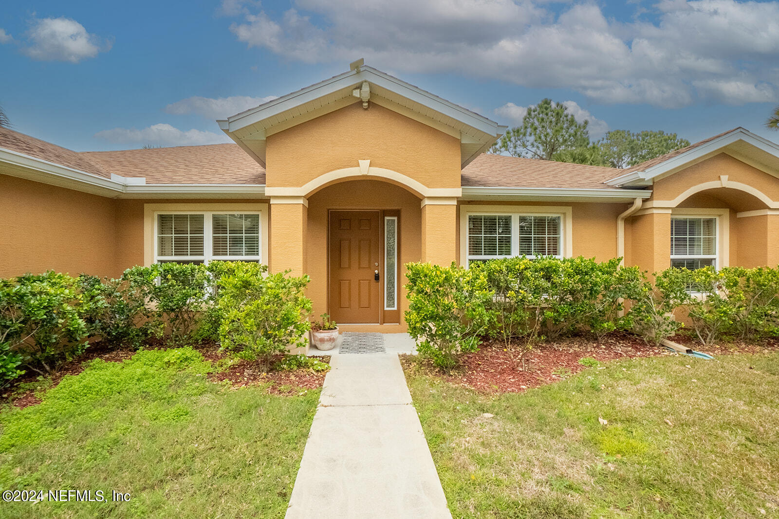Palm Coast, FL home for sale located at 15 BIRCHTREE Way, Palm Coast, FL 32137