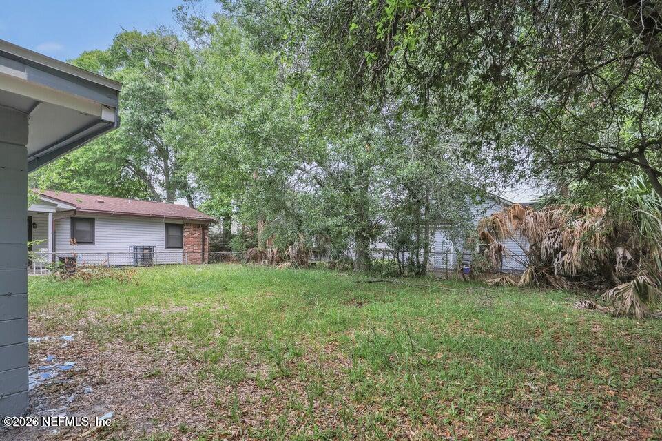 1893 W 4TH Street