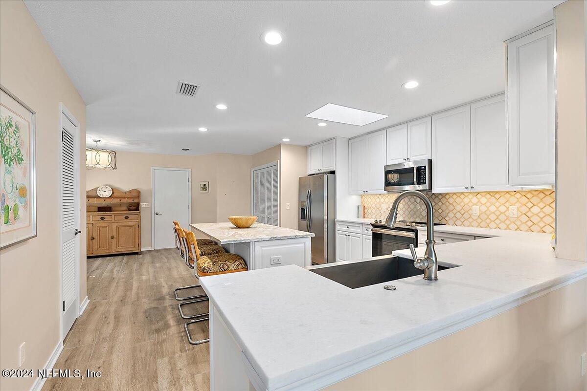 Ponte Vedra Beach, Florida 32082, United States, 3 Bedrooms Bedrooms, ,4 BathroomsBathrooms,Residential,Pending,22140