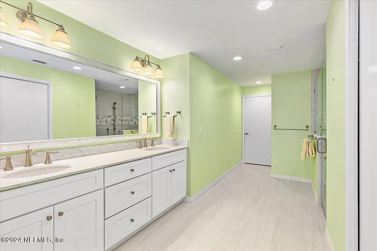 Ponte Vedra Beach, Florida 32082, United States, 3 Bedrooms Bedrooms, ,4 BathroomsBathrooms,Residential,Pending,22140