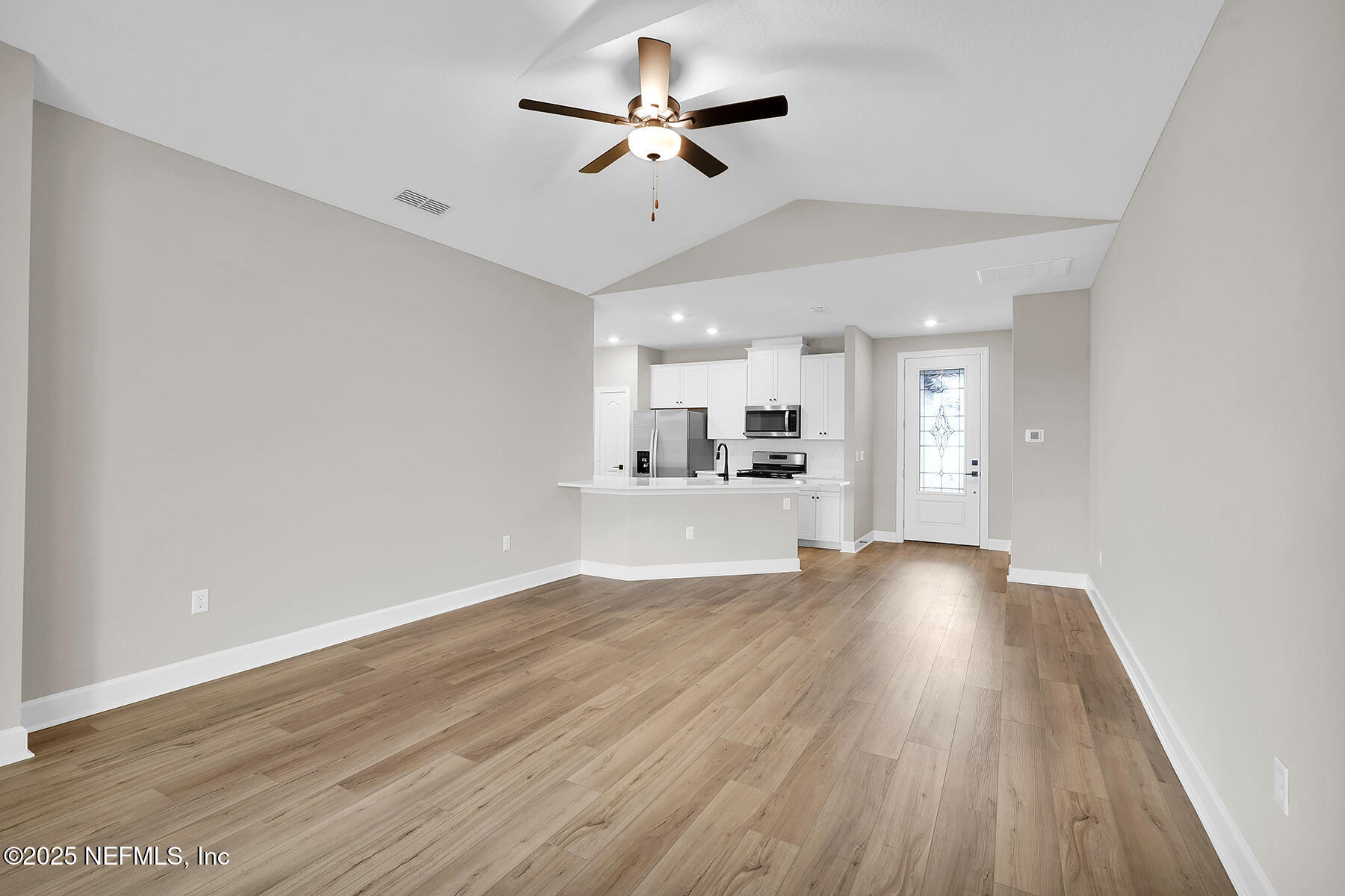 3991 GAREYS FERRY Way