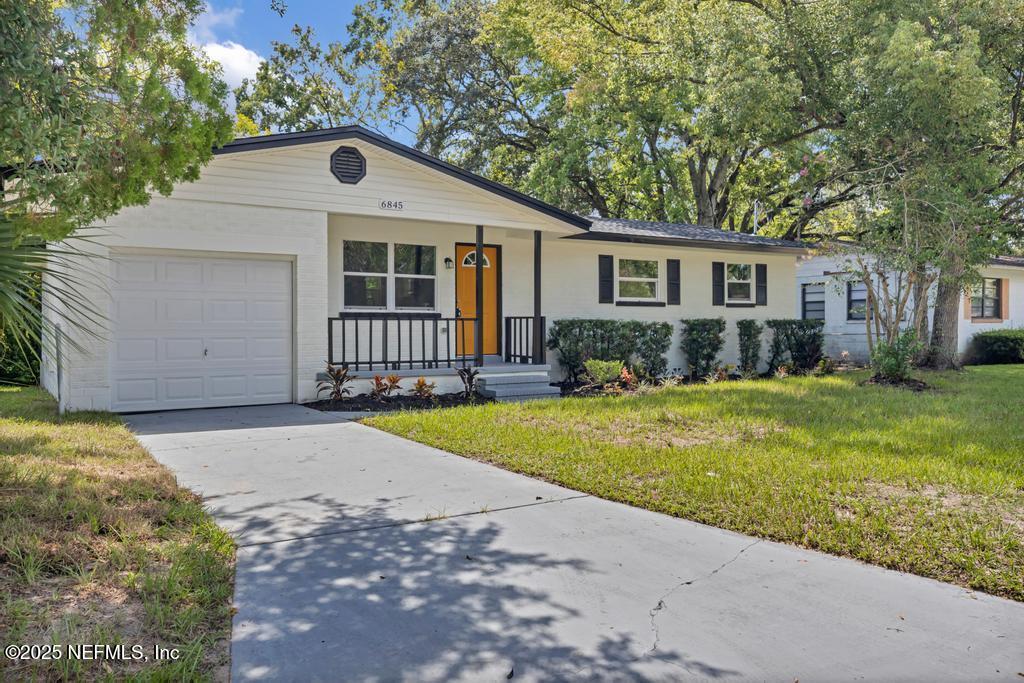 6845 E RHODE ISLAND Drive