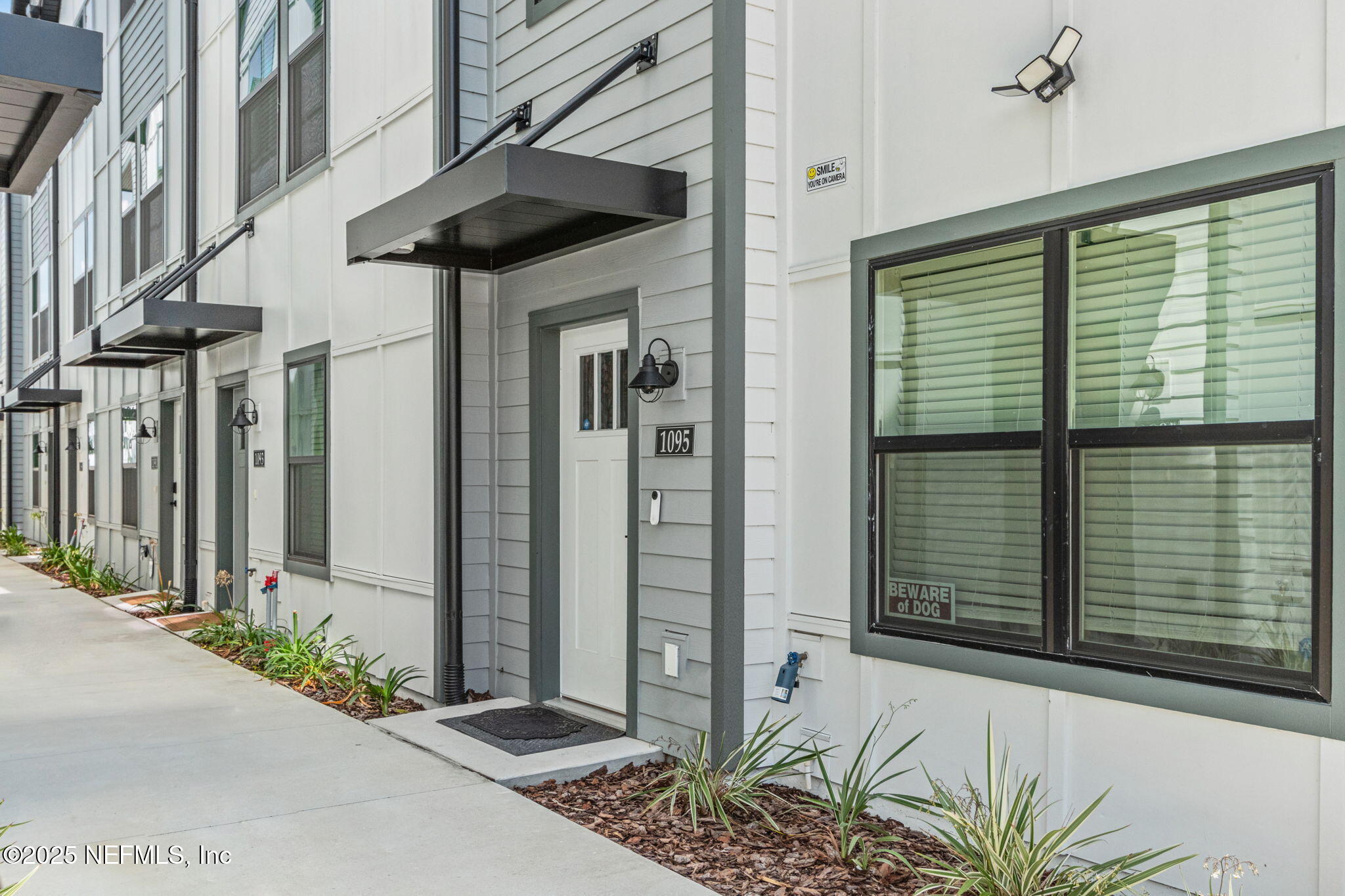 1095 PORTER Street 29