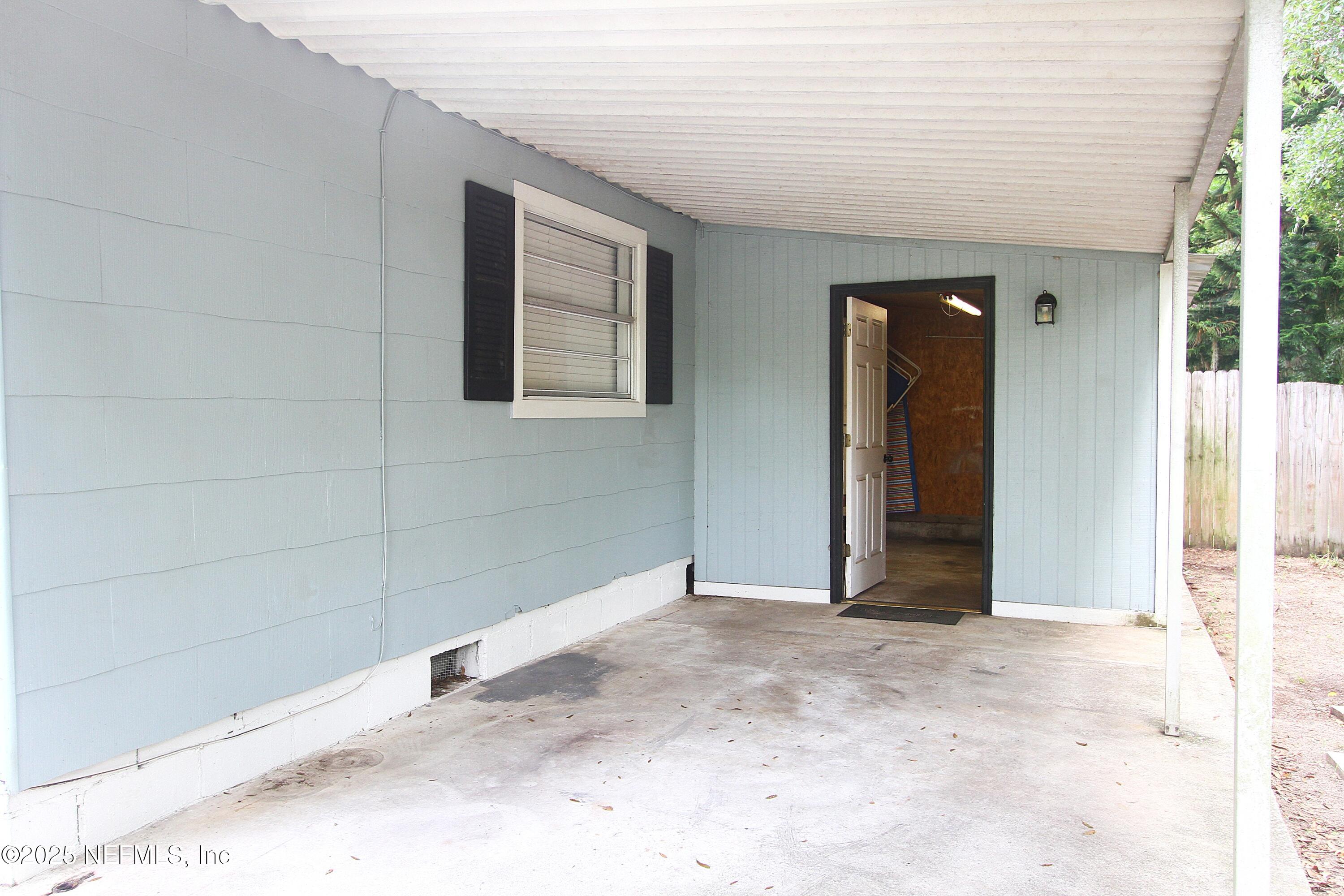 9757 N MACARTHUR Court