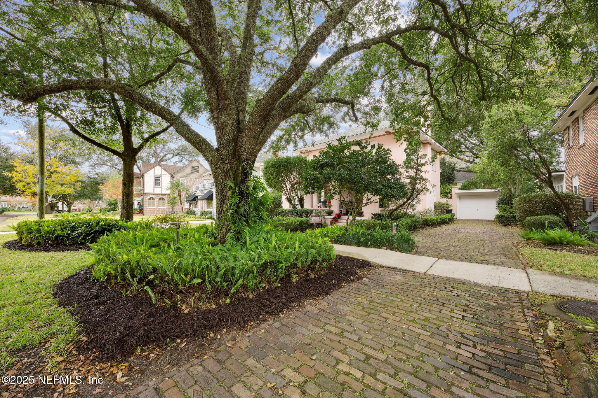 1287 AVONDALE Avenue