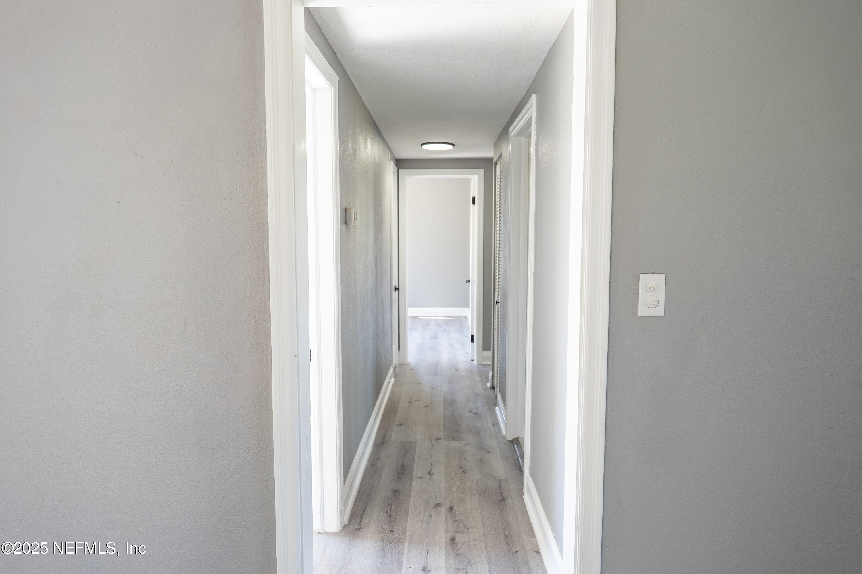 5035 KINGSBURY Street