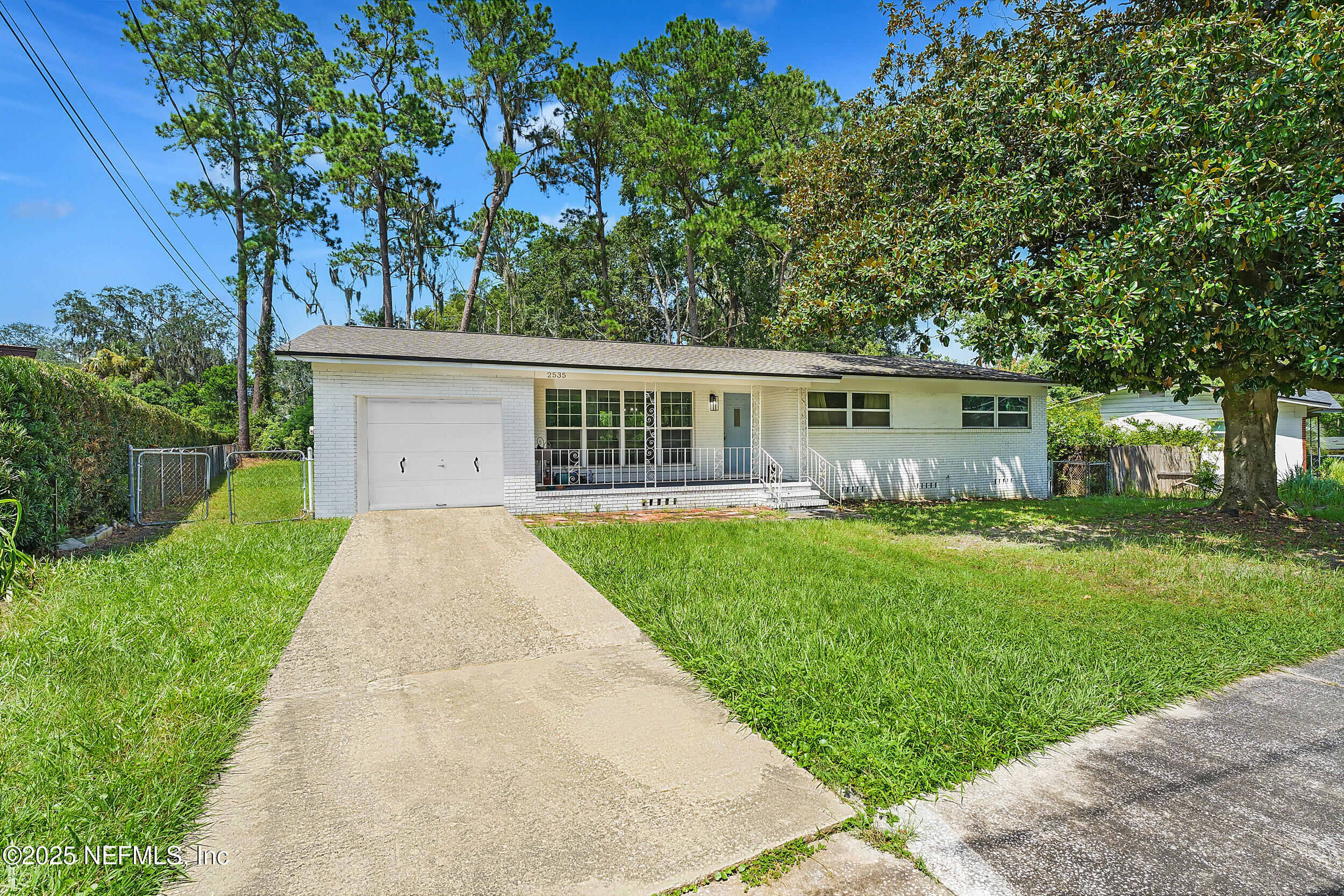2535 HAZEL Drive