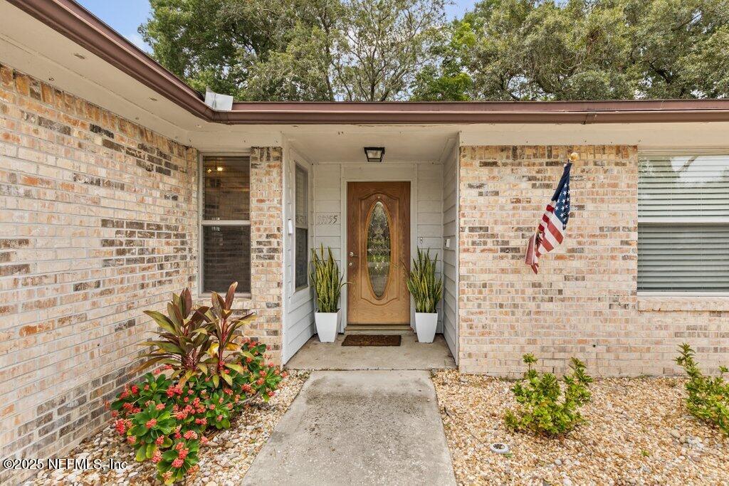 11155 WINDY OAKS Drive N