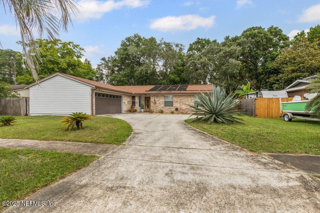 11155 WINDY OAKS Drive N