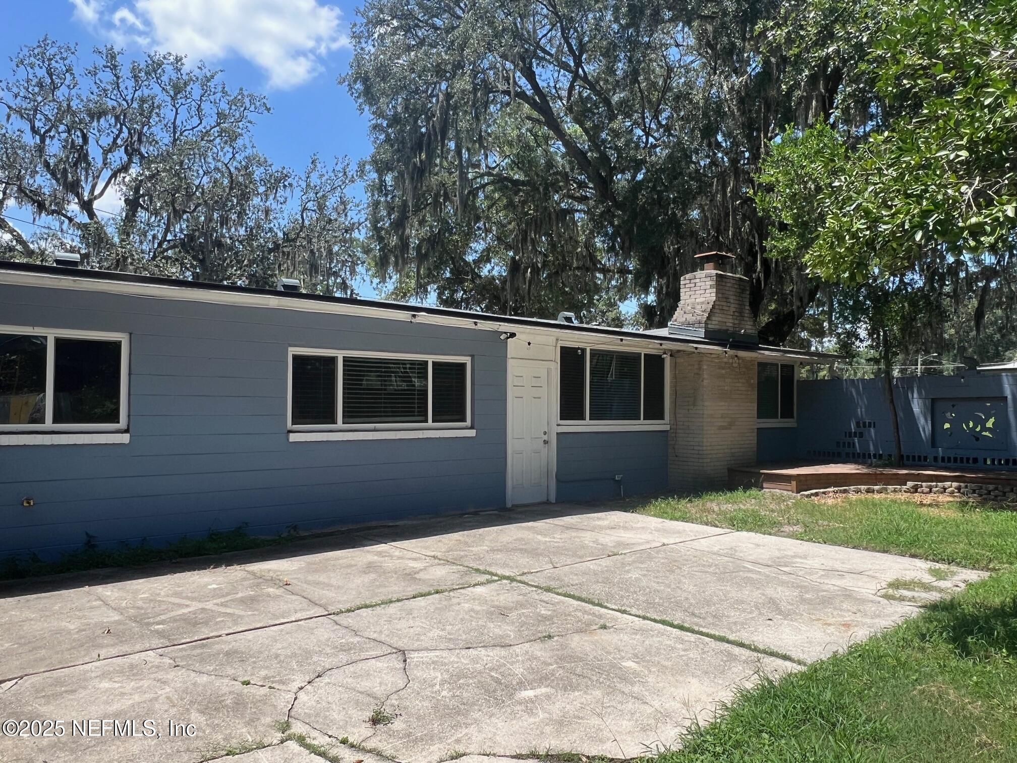 6231 RIVIERA MANOR Drive