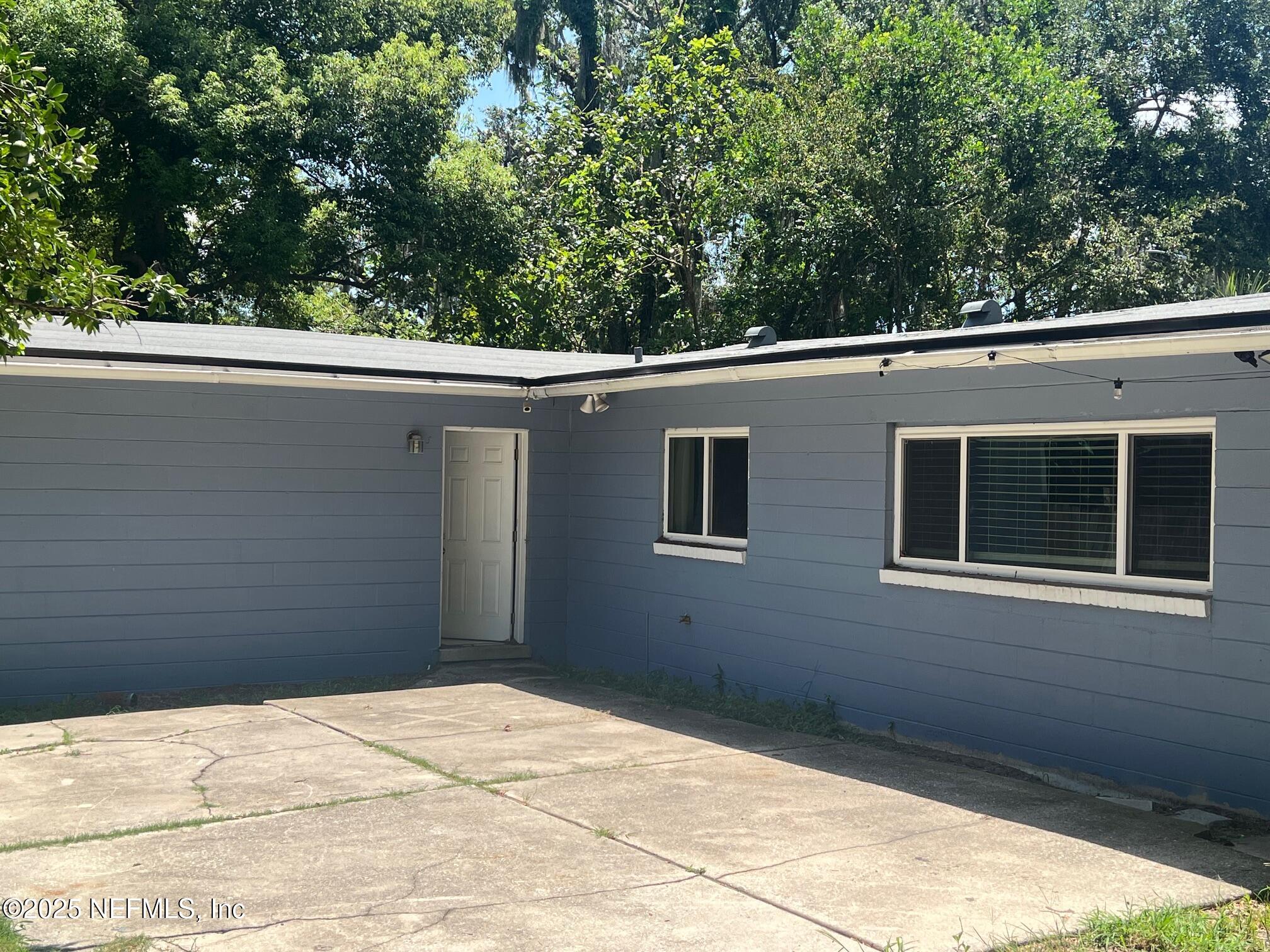 6231 RIVIERA MANOR Drive