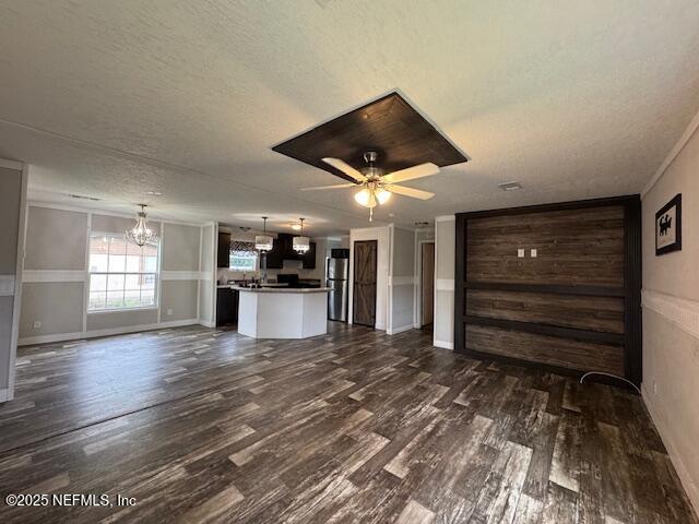 2217 LONGREENE Road N