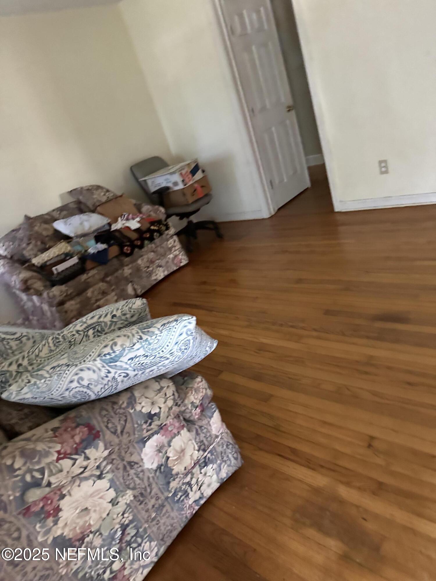 7135 DIAMOND HEAD Road