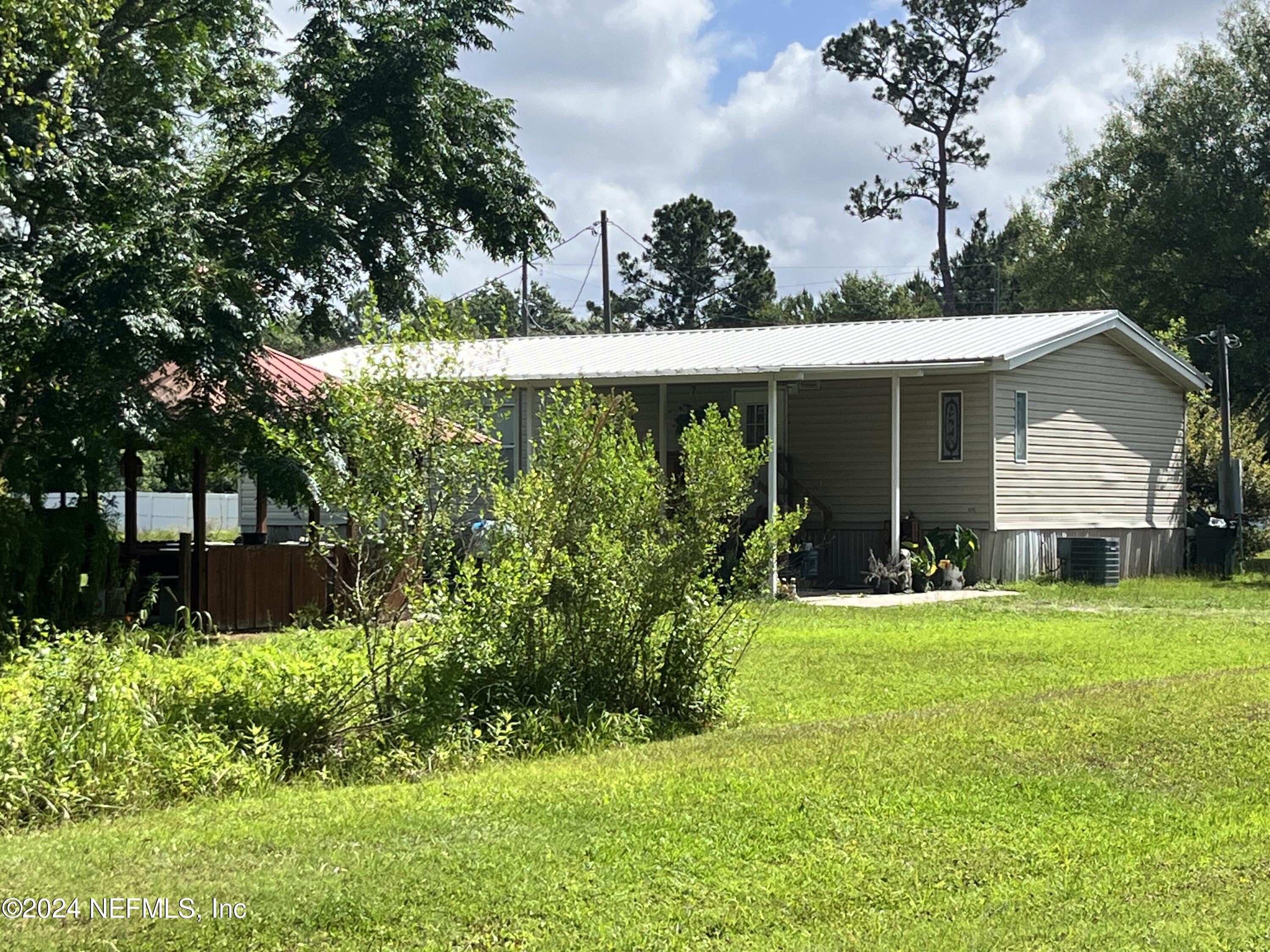 7318 SE STATE ROAD 100