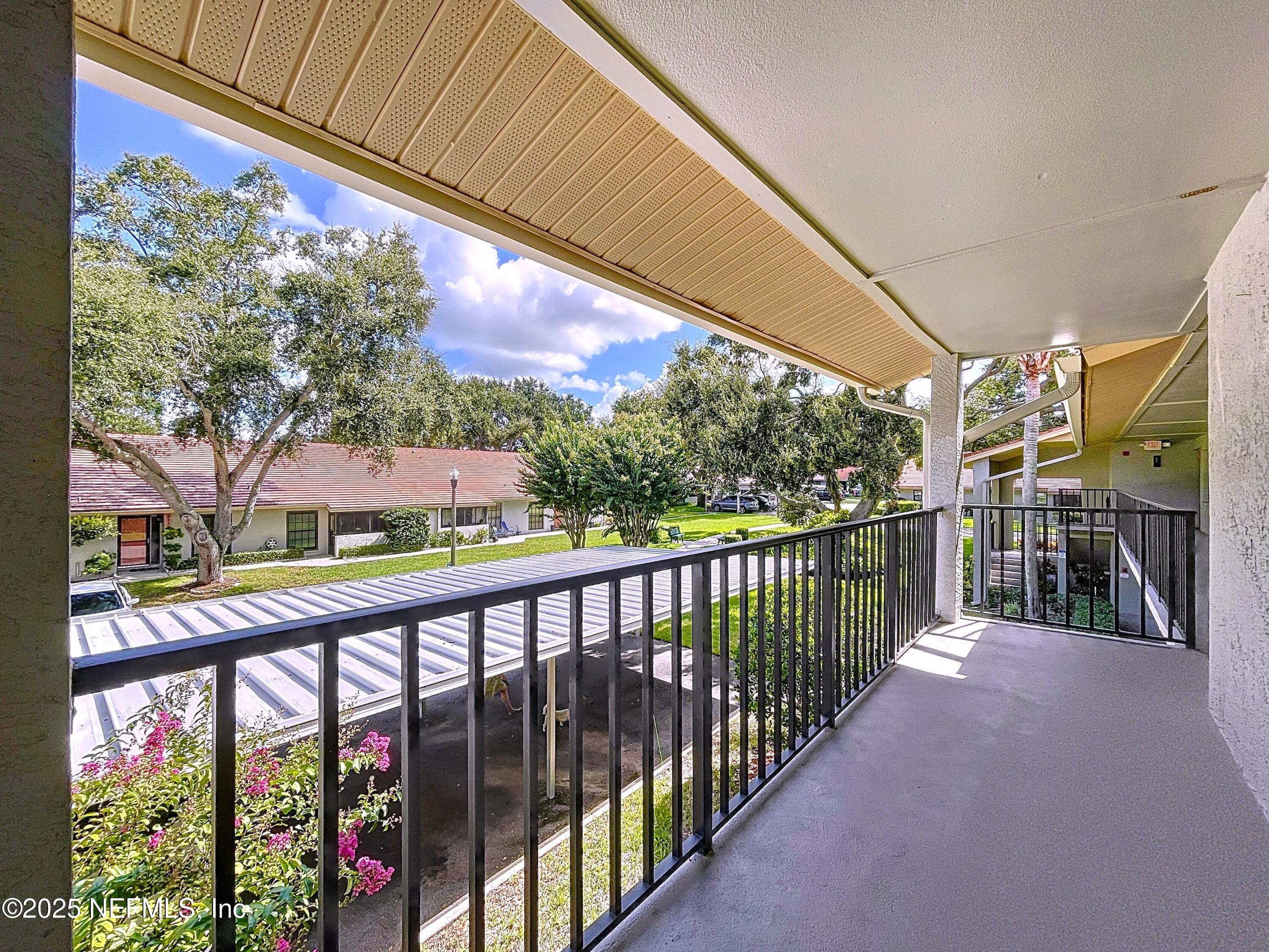 014-2020-lakeview-dr-apt-203_00035_origi