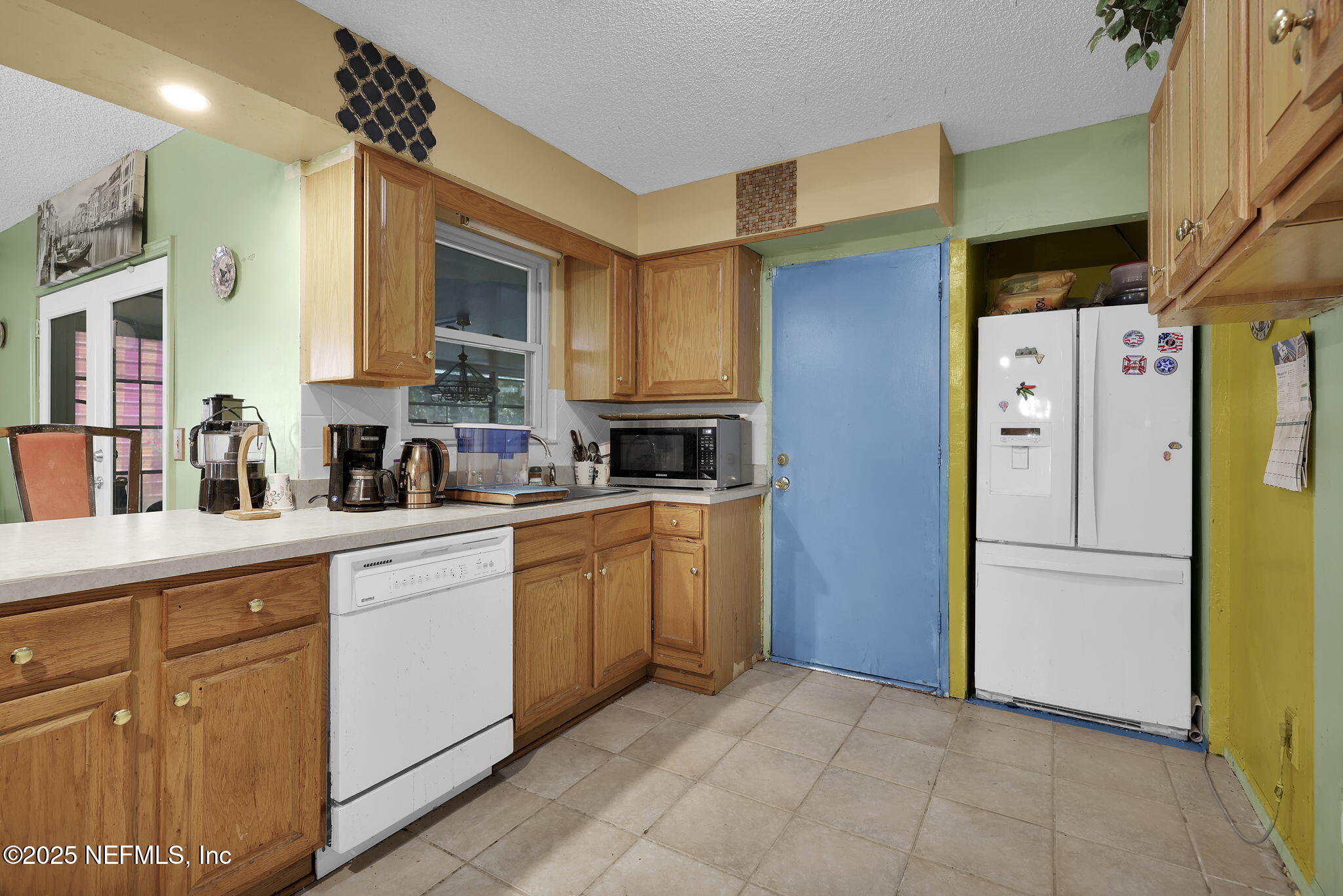 1525 REBECCA Drive