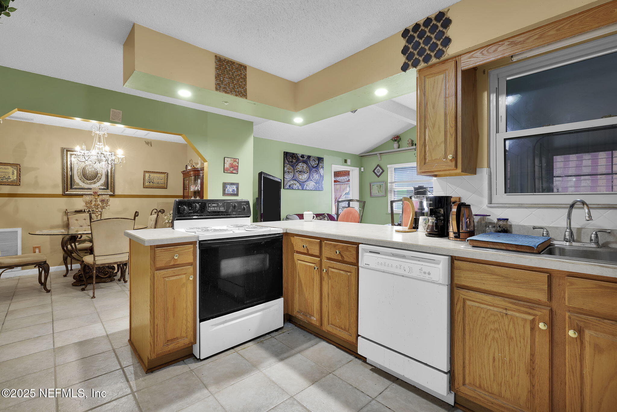 1525 REBECCA Drive