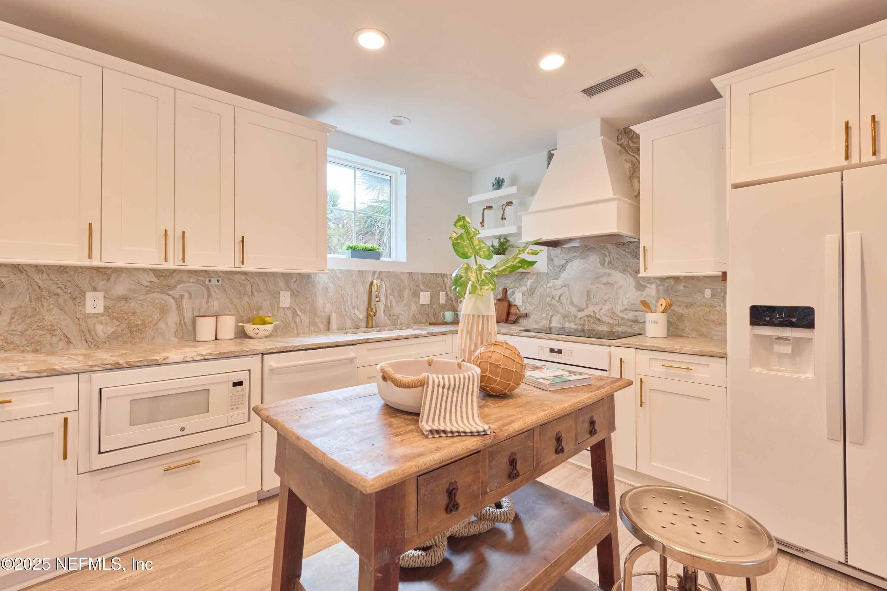 50 BEACH COTTAGE Lane