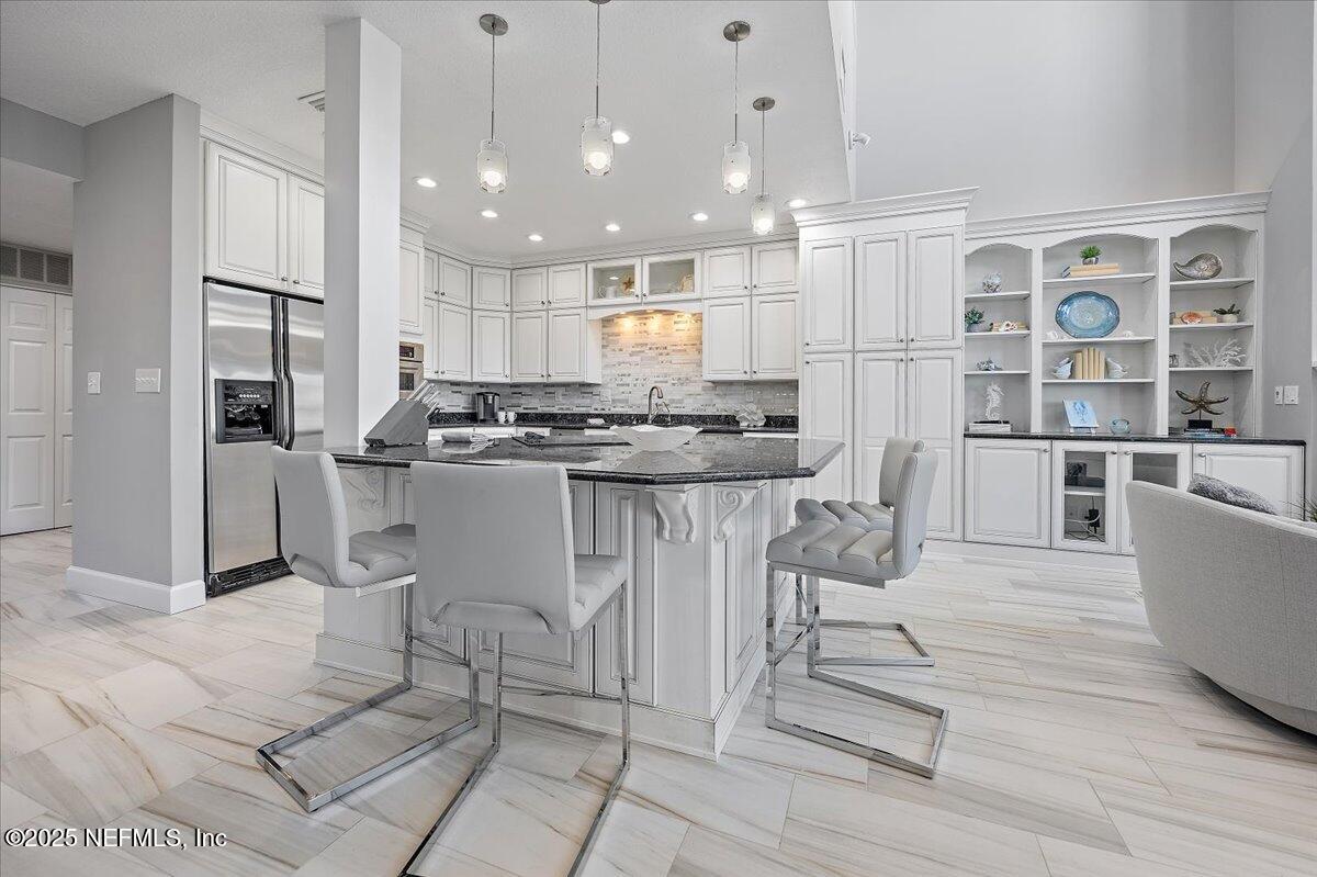 824 SPINNAKERS REACH Drive