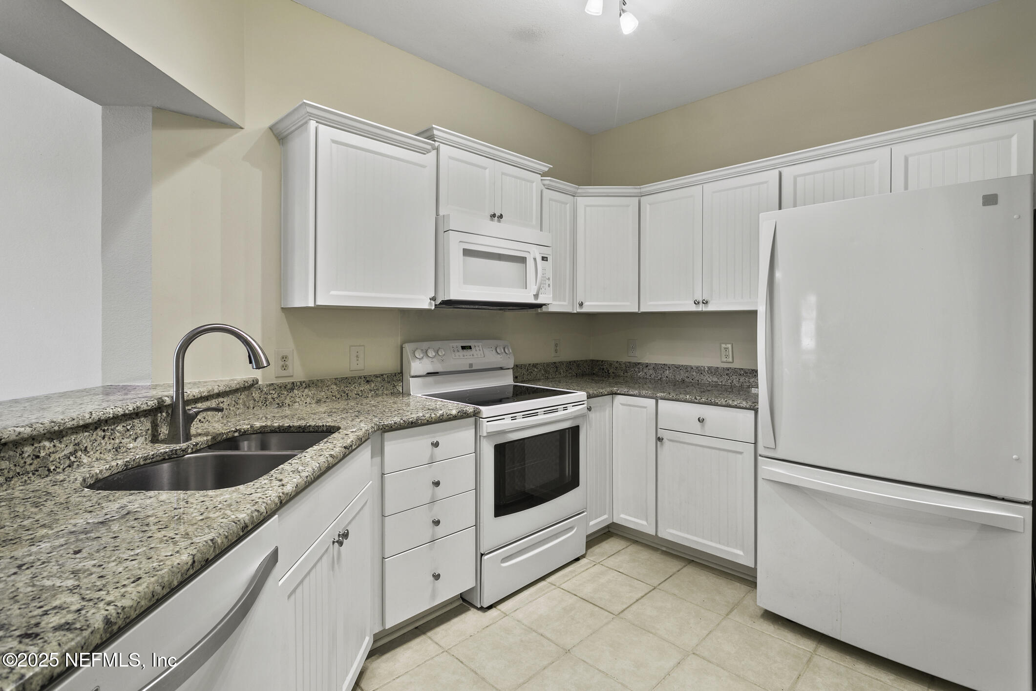 2521 VISTA COVE Road